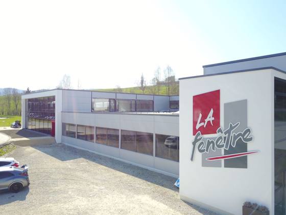 Bâtiment Piazza SA · Lafenêtre.ch à Reconvilier